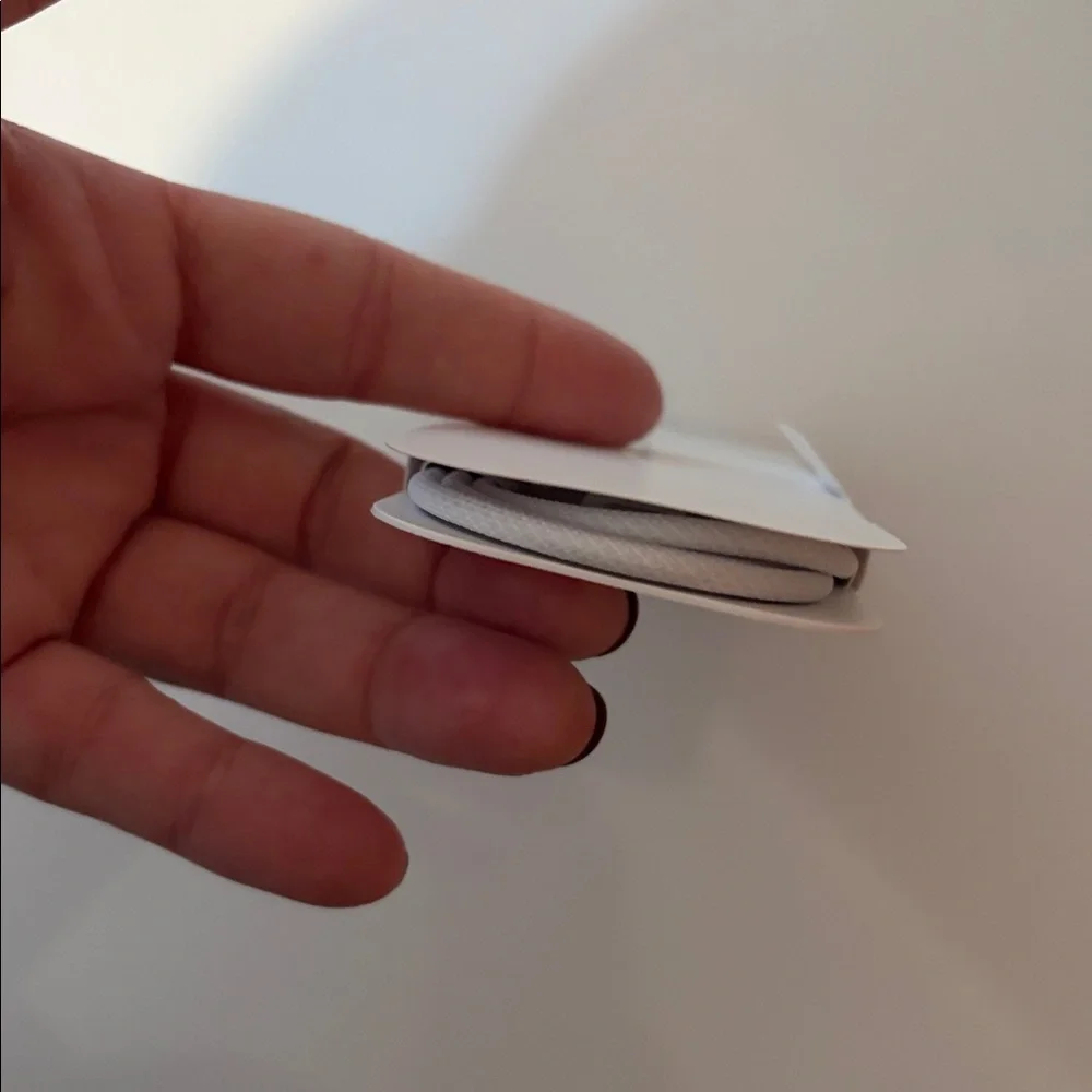 APPLE WATCH BAND AND CHARGER